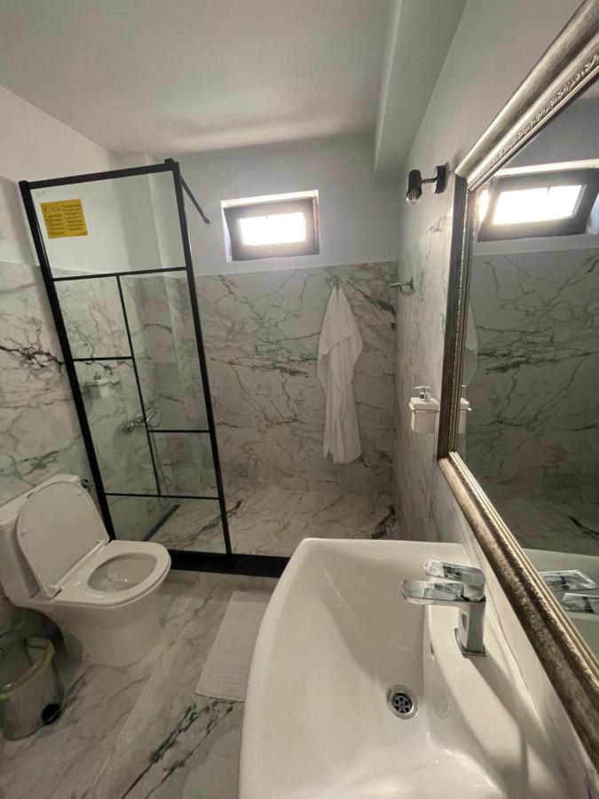 Eroilor Apartament Appartement Suceava Buitenkant foto